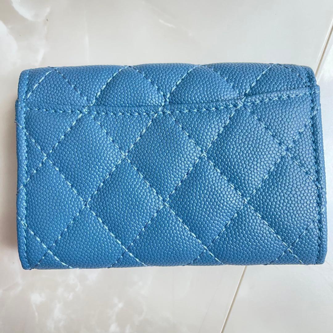 財布　ミニ　キャビアスキン　ブルー