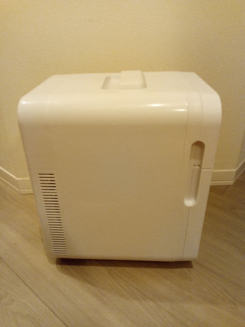 ミニ冷蔵庫　冷温庫　20L収納