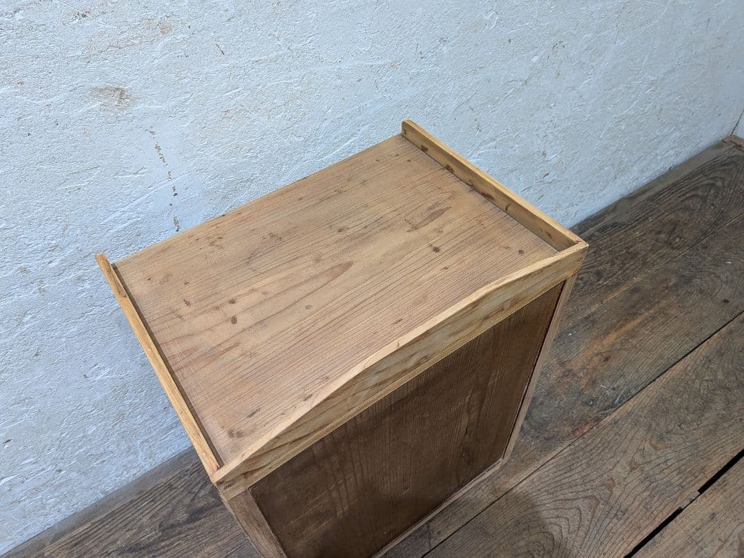 1120 アンティーク　杉のガラスケース　飾り棚　収納棚　キャビネット　レトロ