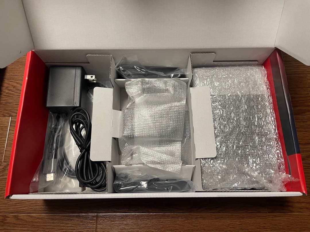 Nintendo Switch本体　保護フィルム付き