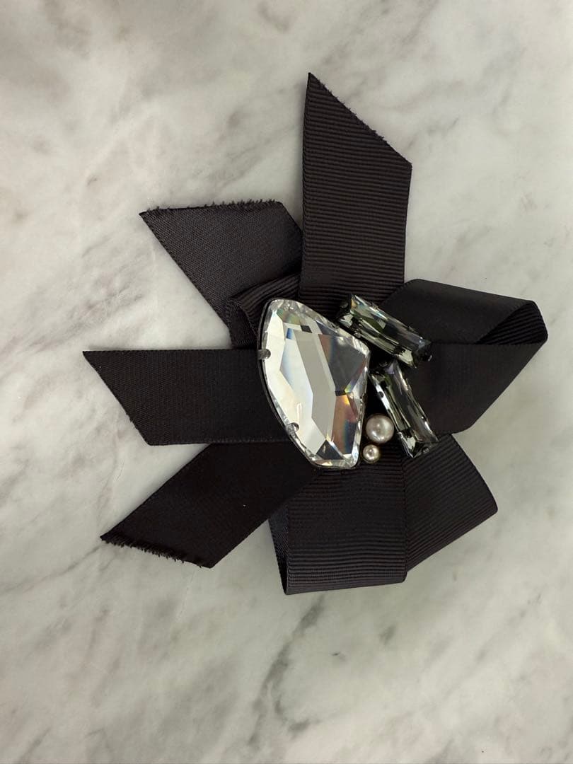 美品★FOXEY/フォクシー ブローチ リボンワルツ ラインストーン