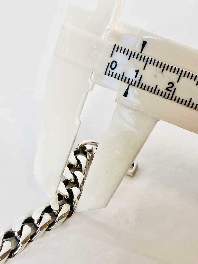 【超美品】GUCCI ノットブレスレット 男女兼用 シルバーバングル　7.５ミリ