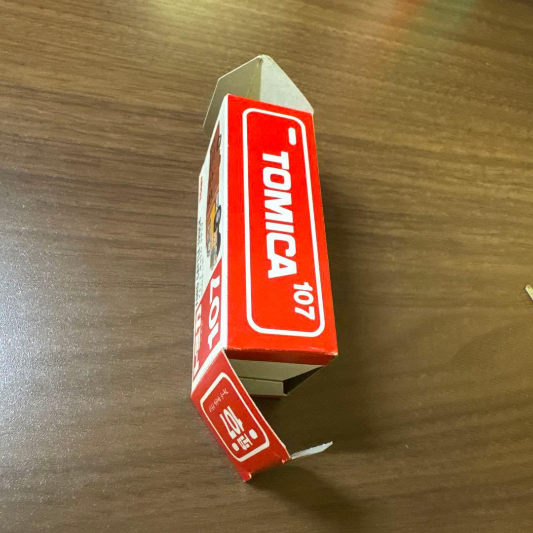 タータンです　トミカ フォードキャトルトラック 107 赤箱 日本製