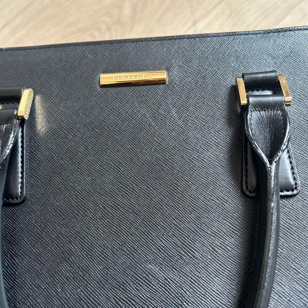 BURBERRY ブラック ハンドバッグ