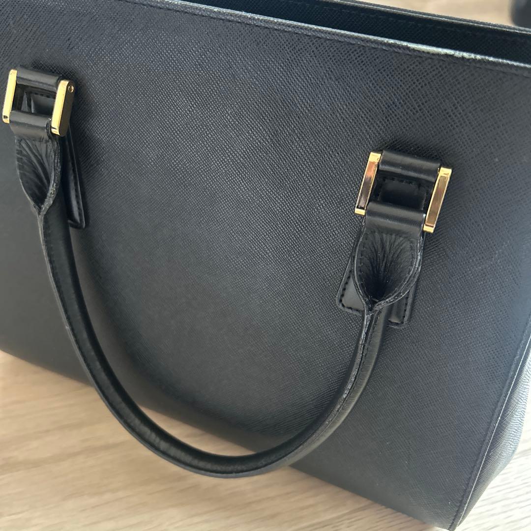 BURBERRY ブラック ハンドバッグ