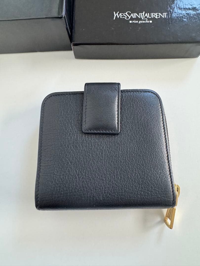 【状態◎】Yves Saint Laurent ブラック 二つ折り財布