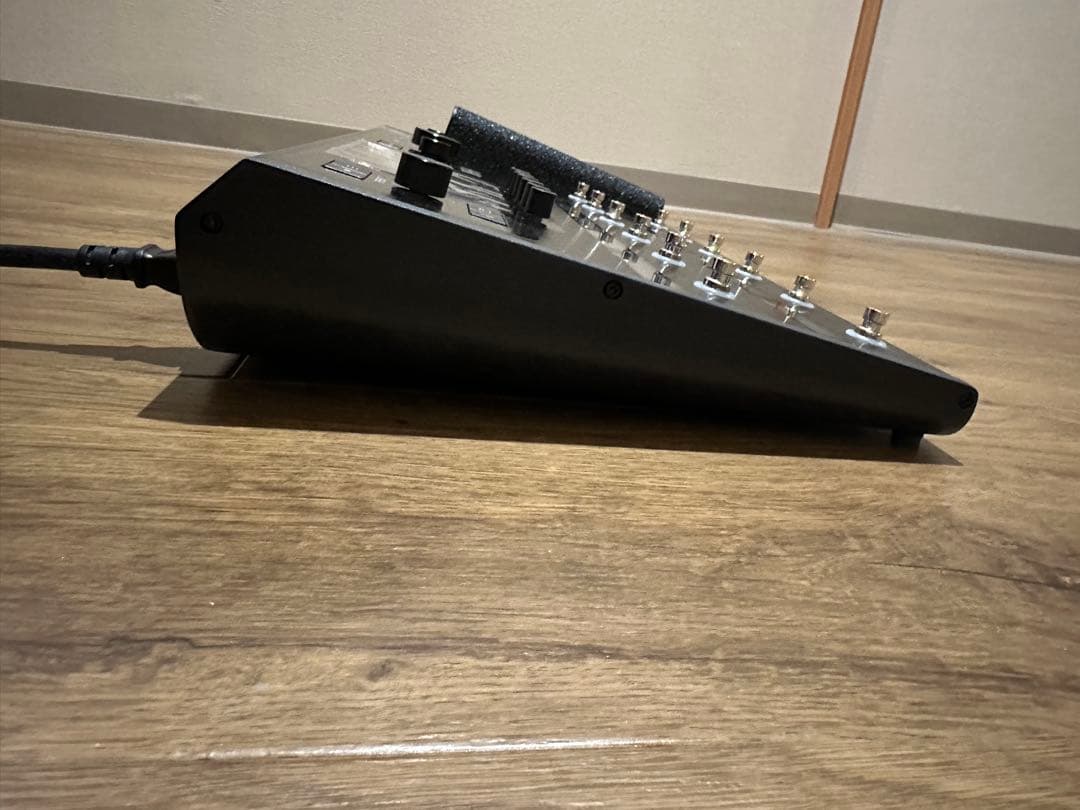 【値下げ中】 Line 6 Helix Floor