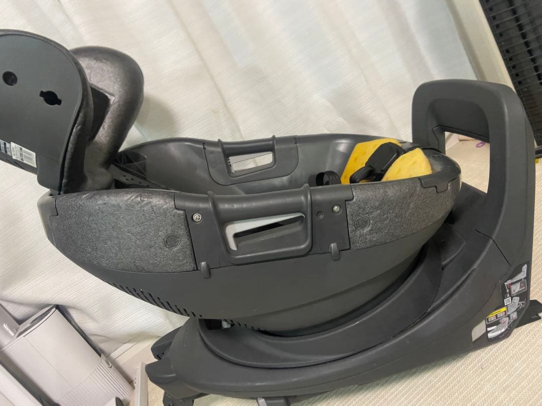 コンビ ホワイトレーベル The S plus ISOFIX エッグショック