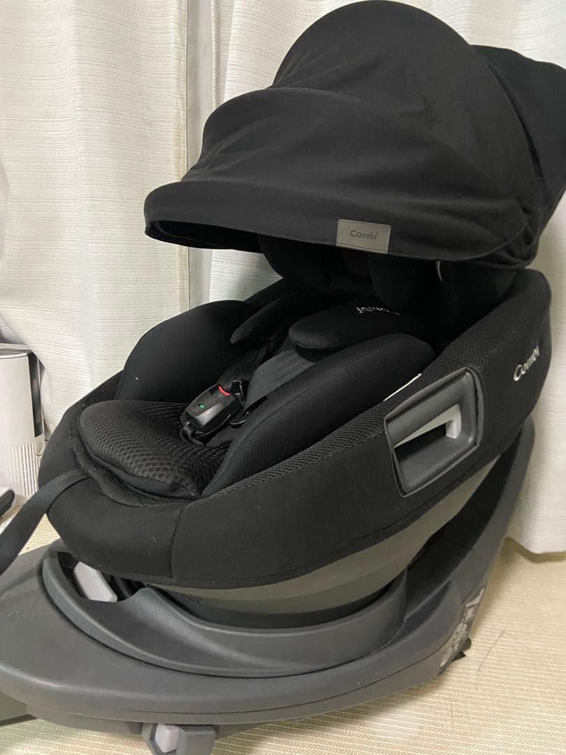 コンビ ホワイトレーベル The S plus ISOFIX エッグショック