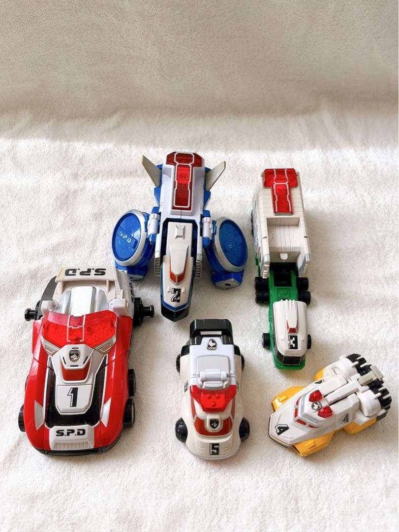 ①特捜戦隊デカレンジャー　DX特捜合体デカレンジャーロボ