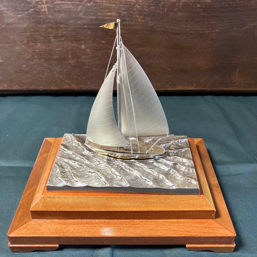 シルバー950 SILVER 銀製　帆船　ヨット　置物　ガラスケース入り