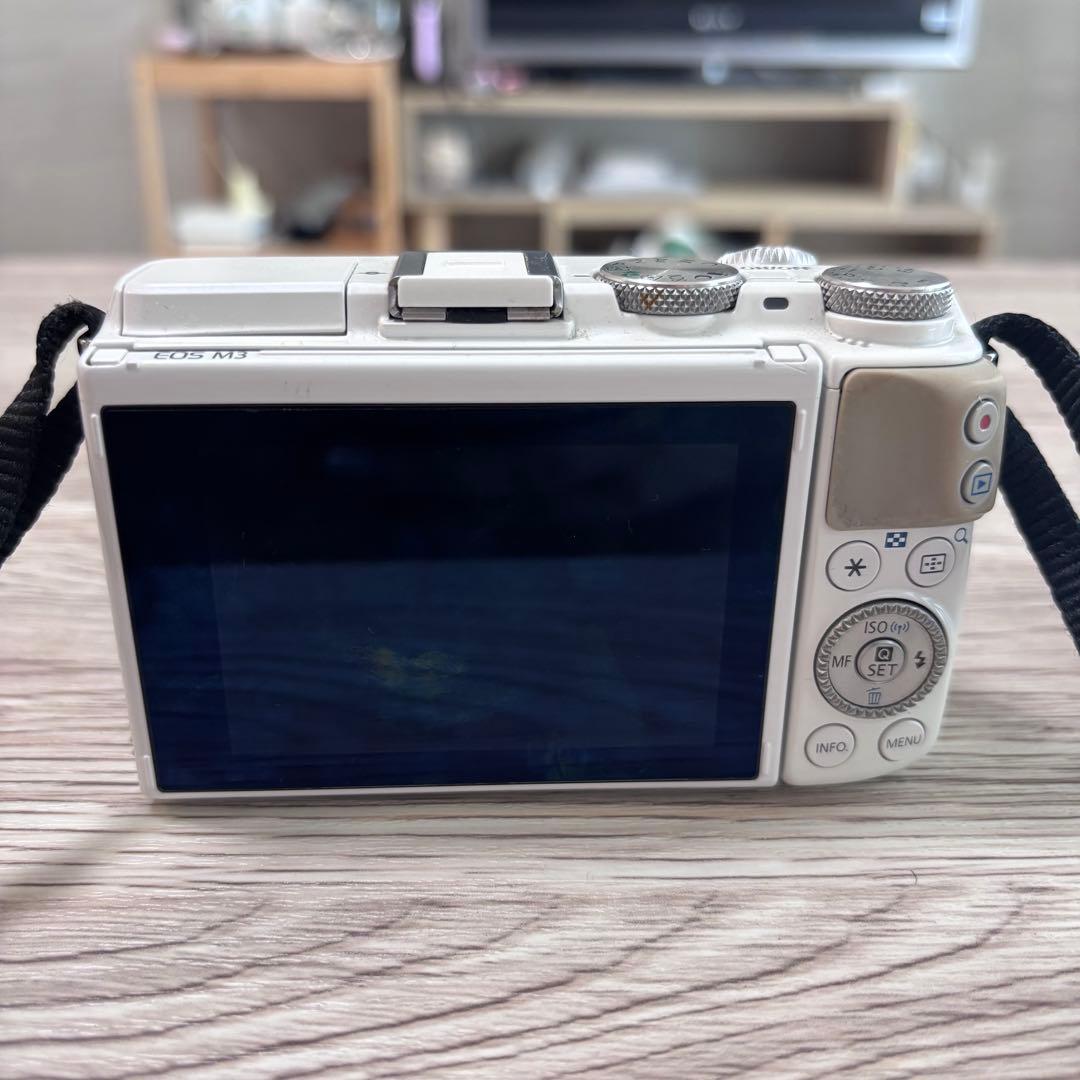 Canon EOSM3 ダブルレンズキット