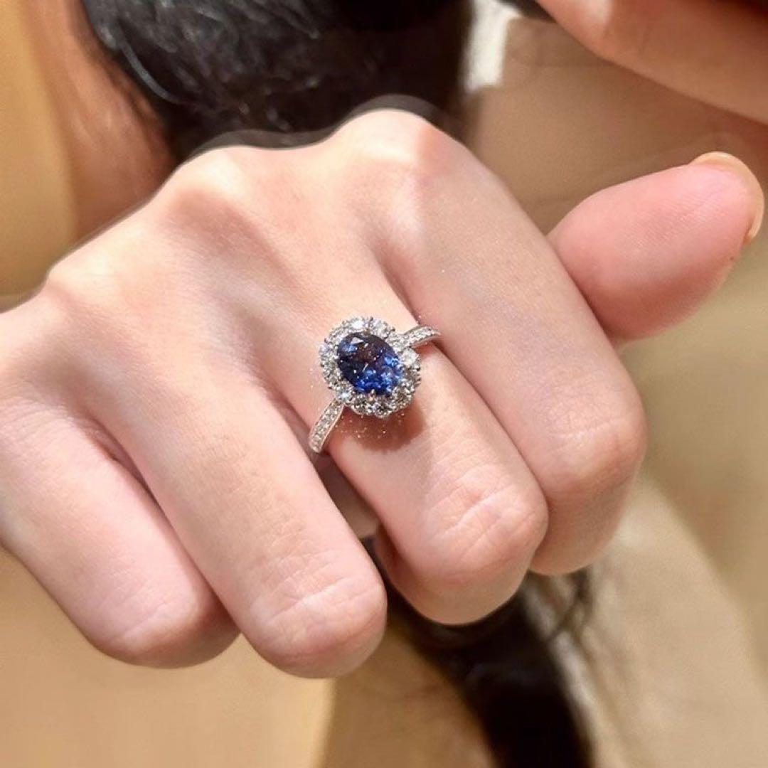 青いサファイアとダイヤモンドのリング