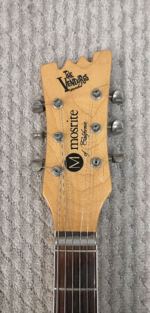 モズライトエレキギター白 専用ハードケース付き