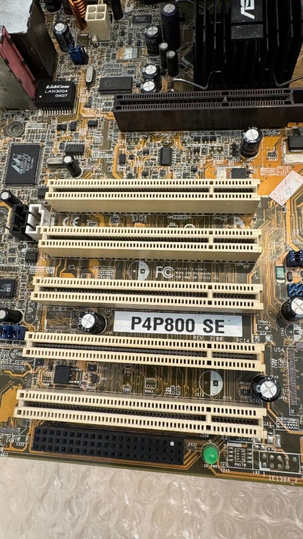 【完動良品】P4P800 SEとPentium 4 CPU、DDRメモリ