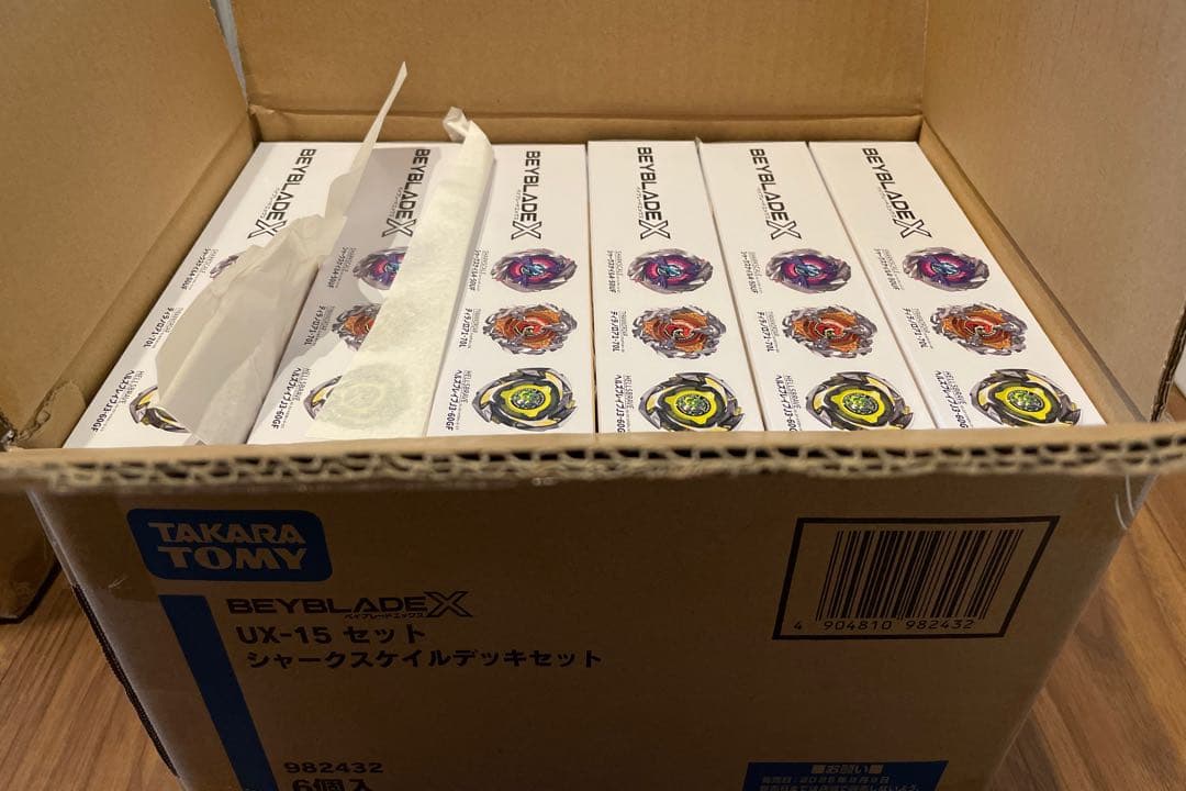 ベイブレード X UX-15 シャークスケイルデッキセット　1カートン