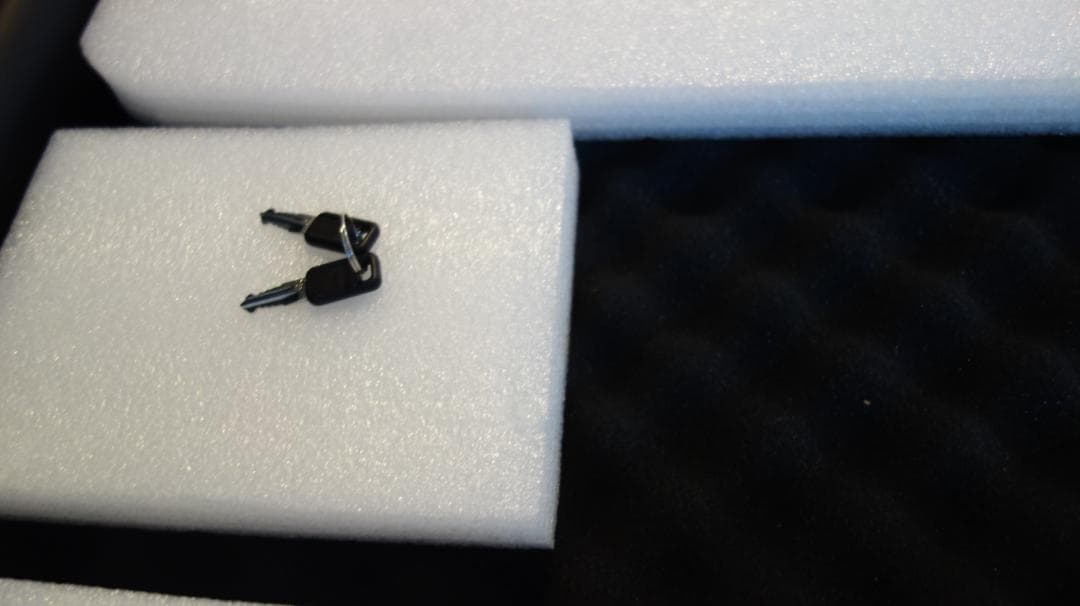 B&W 折りたたみ自転車（ブロンプトン）用輪行ハードケース