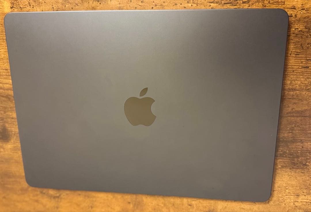 MacBook Air M2｜8GBメモリ｜256GB SSD｜ミッドナイト