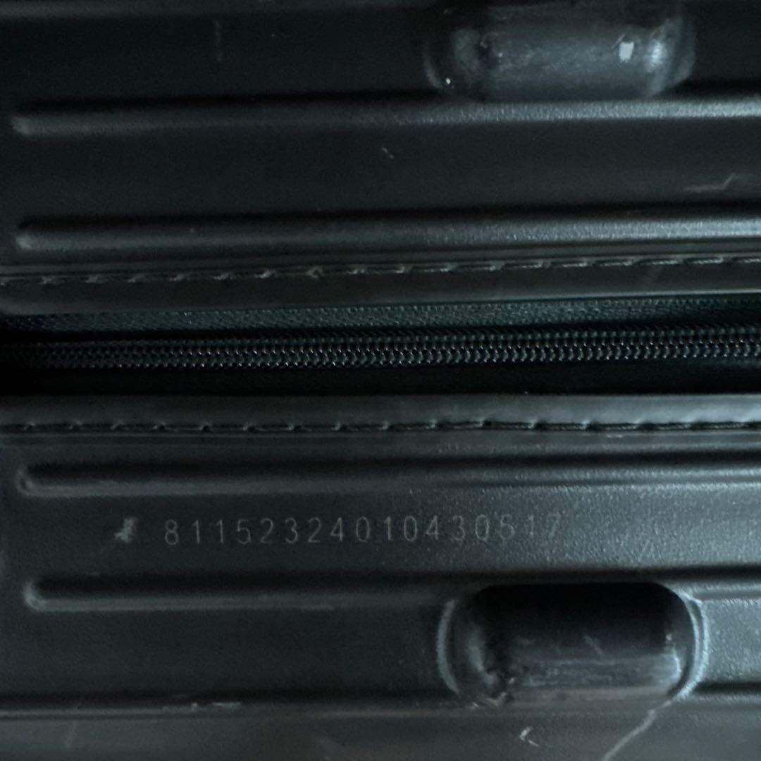 リモワ　サルサ　ブラック　32L 4輪　キャビン　機内持ち込み