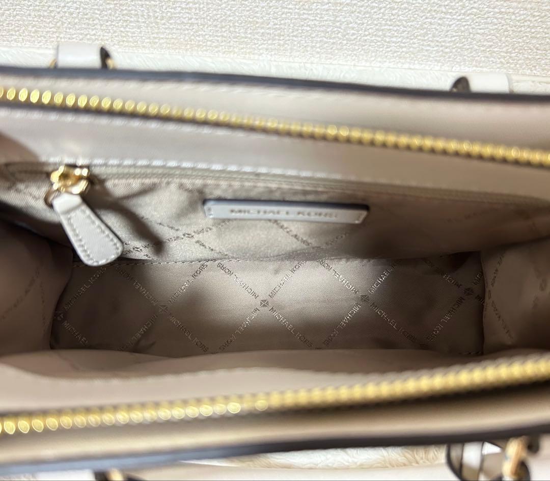 MICHAEL KORS SHEILA センタージップ サッチェル スモール