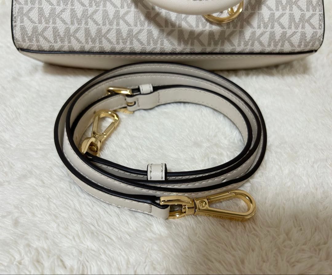 MICHAEL KORS SHEILA センタージップ サッチェル スモール