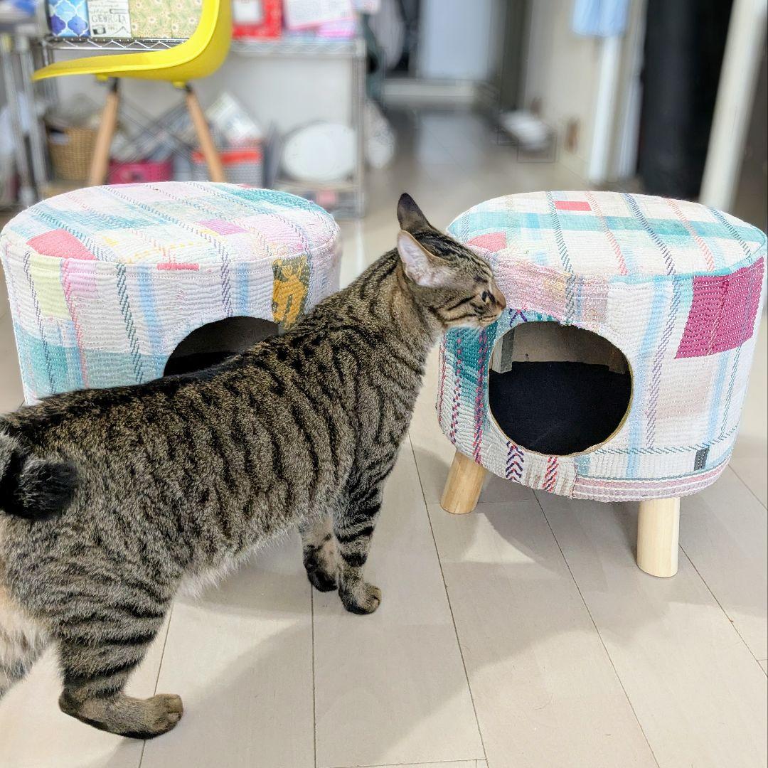 ヴィンテージラリーキルトのペットハウス　スツール　ラウンド　刺し子　刺繍　椅子