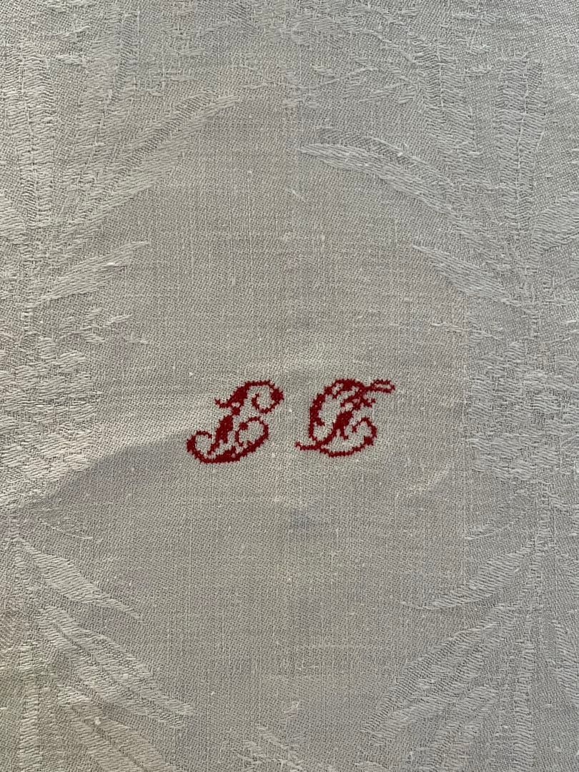 ◆フランスアンティーク｜大判リネン赤イニシャル刺繍テーブルマルチクロスダマスク織