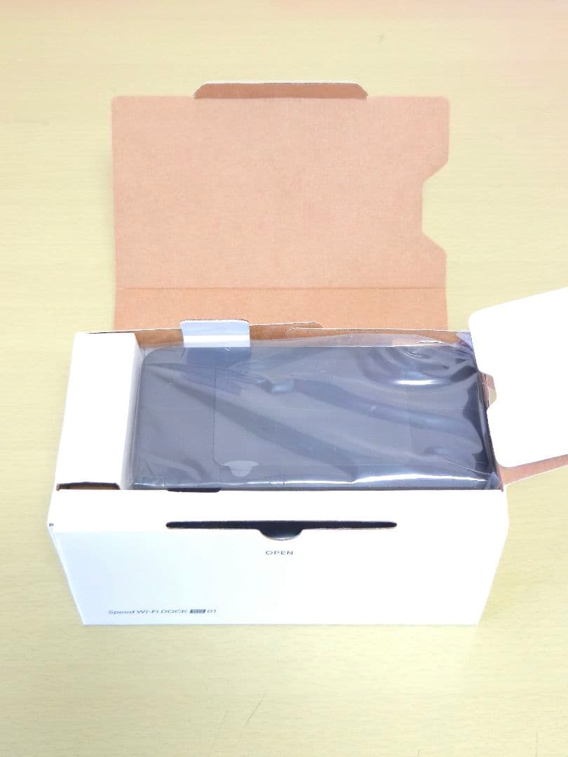 Speed Wi‑Fi DOCK 5G 01