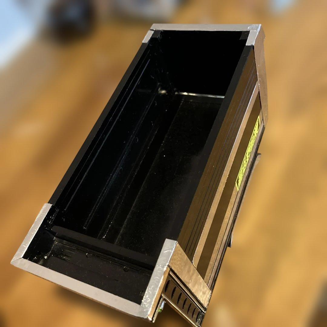 デコトラ、黒色のデカ箱出品、1／32大型ダンプ用