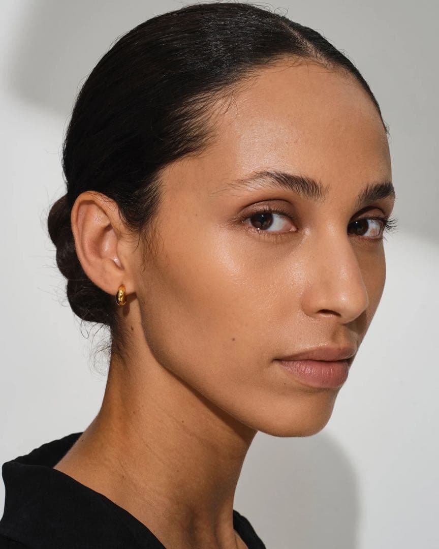 TOM WOOD Ice Huggie フープピアス