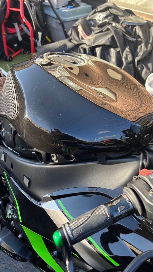 zx6r 2024 タンクカバー　ABSプラ　黒