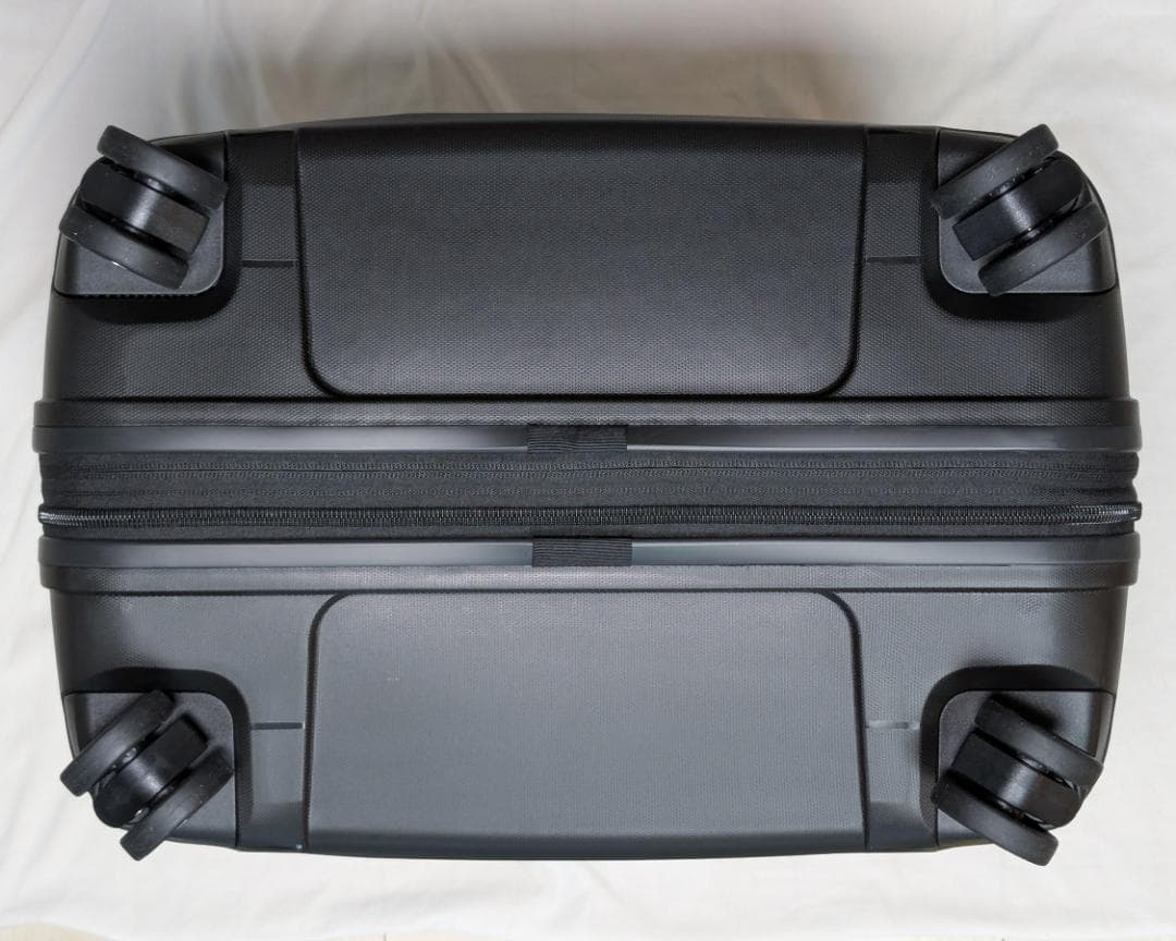 【未使用アウトレット】サムソナイト オクトライトネオ Mサイズ 拡張 即日発送可