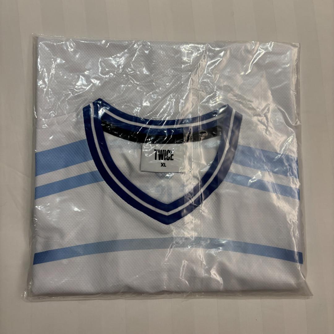 アイドル twice this is for world tour uniform XL