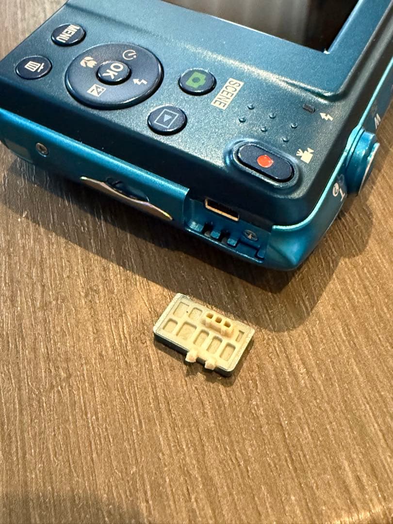 Nikon Coolpix S3600コンパクトデジタルカメラ