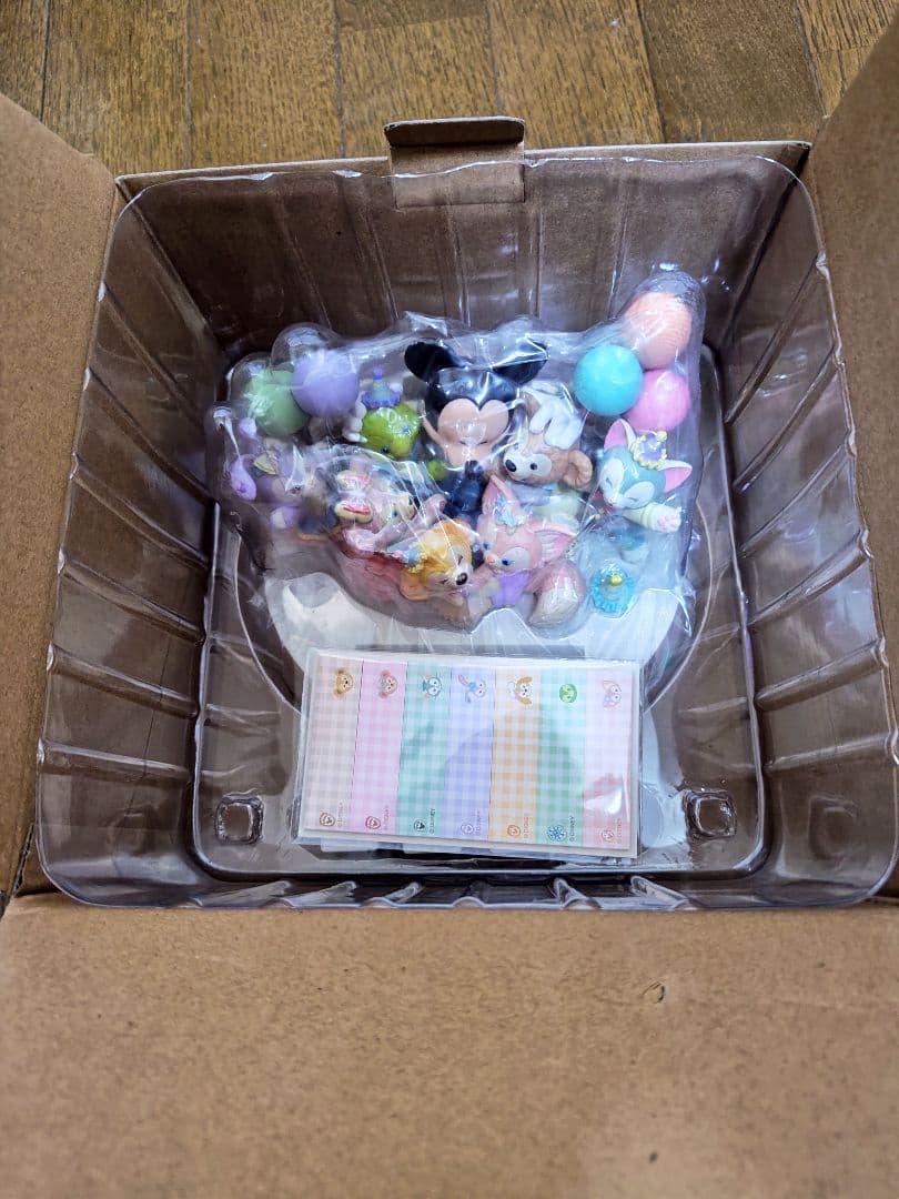 東京ディズニーリゾート　ダッフィ＆フレンズカレンダーとふせん