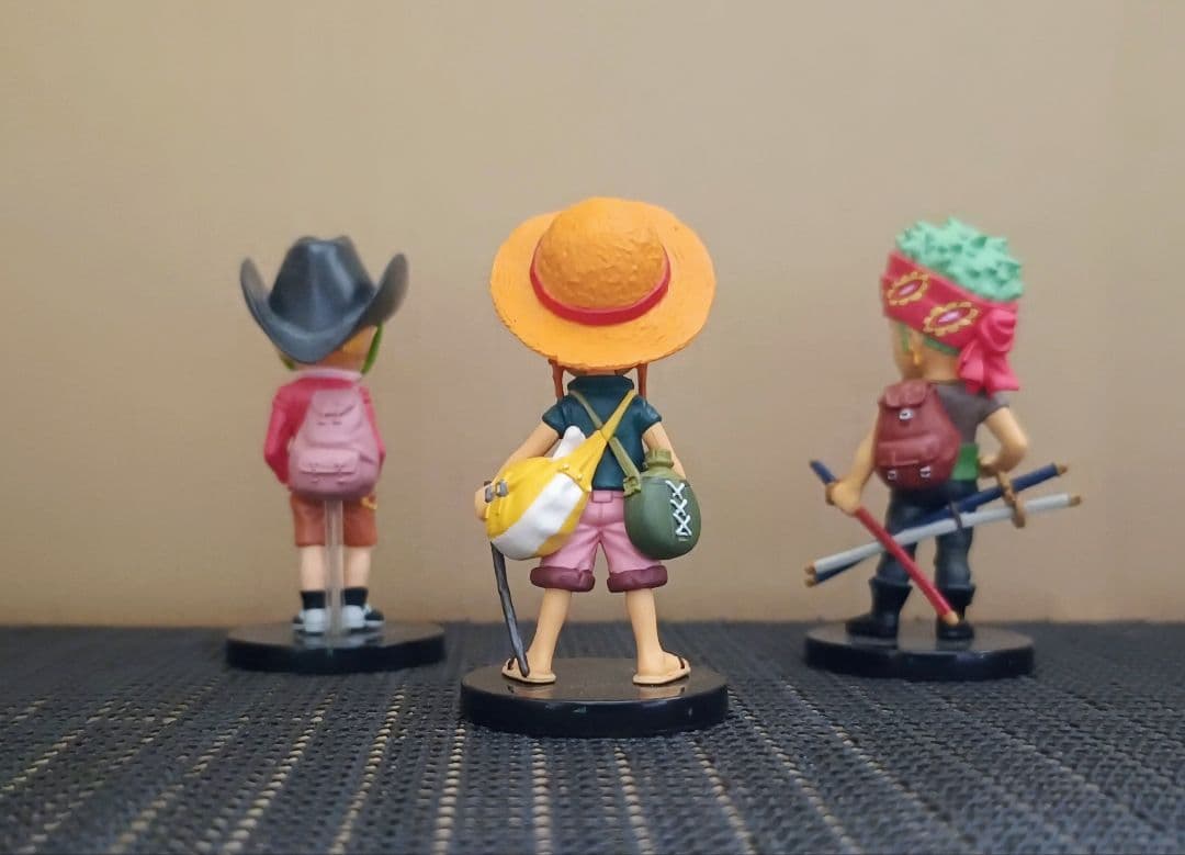 ワーコレ　ストロングワールド　麦わらの一味　冒険服　ワンピース　フィギュア