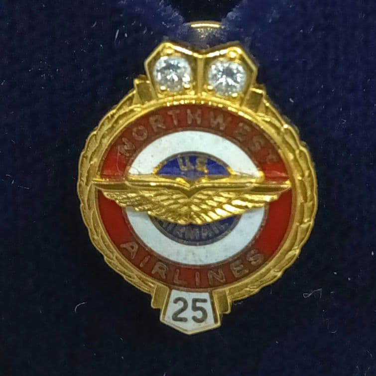 ノースウエスト航空 勤続25年記念バッジ　10K刻印 メレダイヤモンド