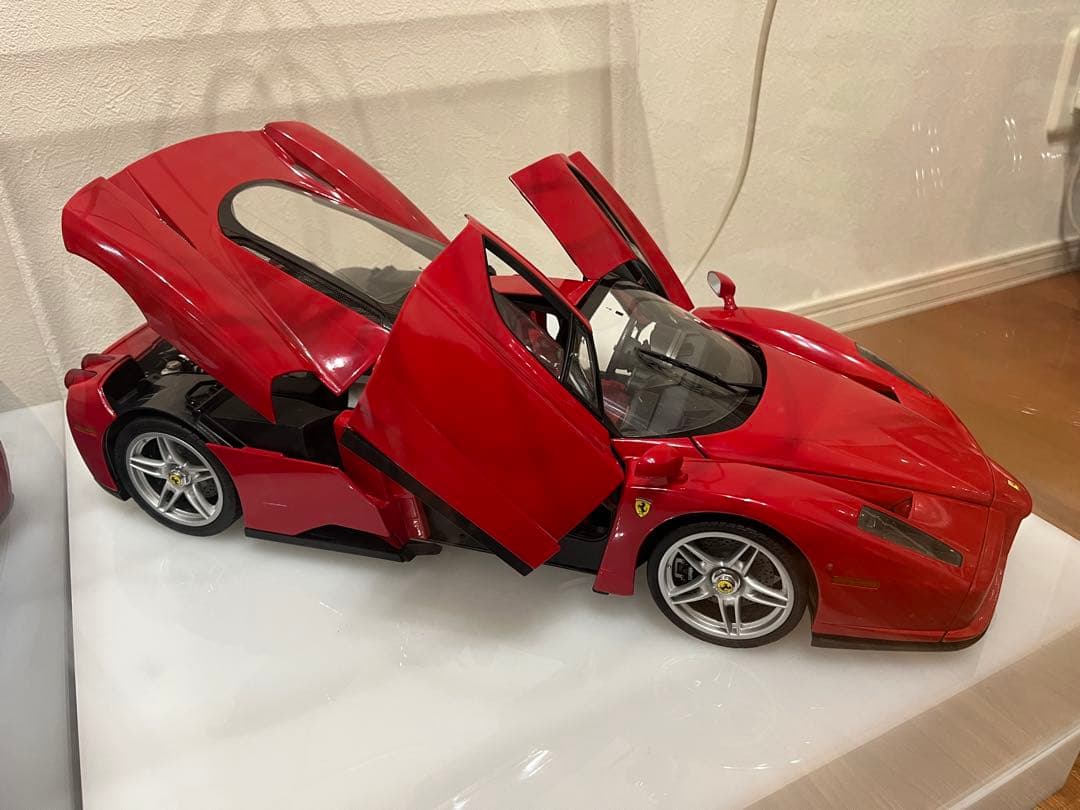LaFerrari 赤　ディスプレイケース付