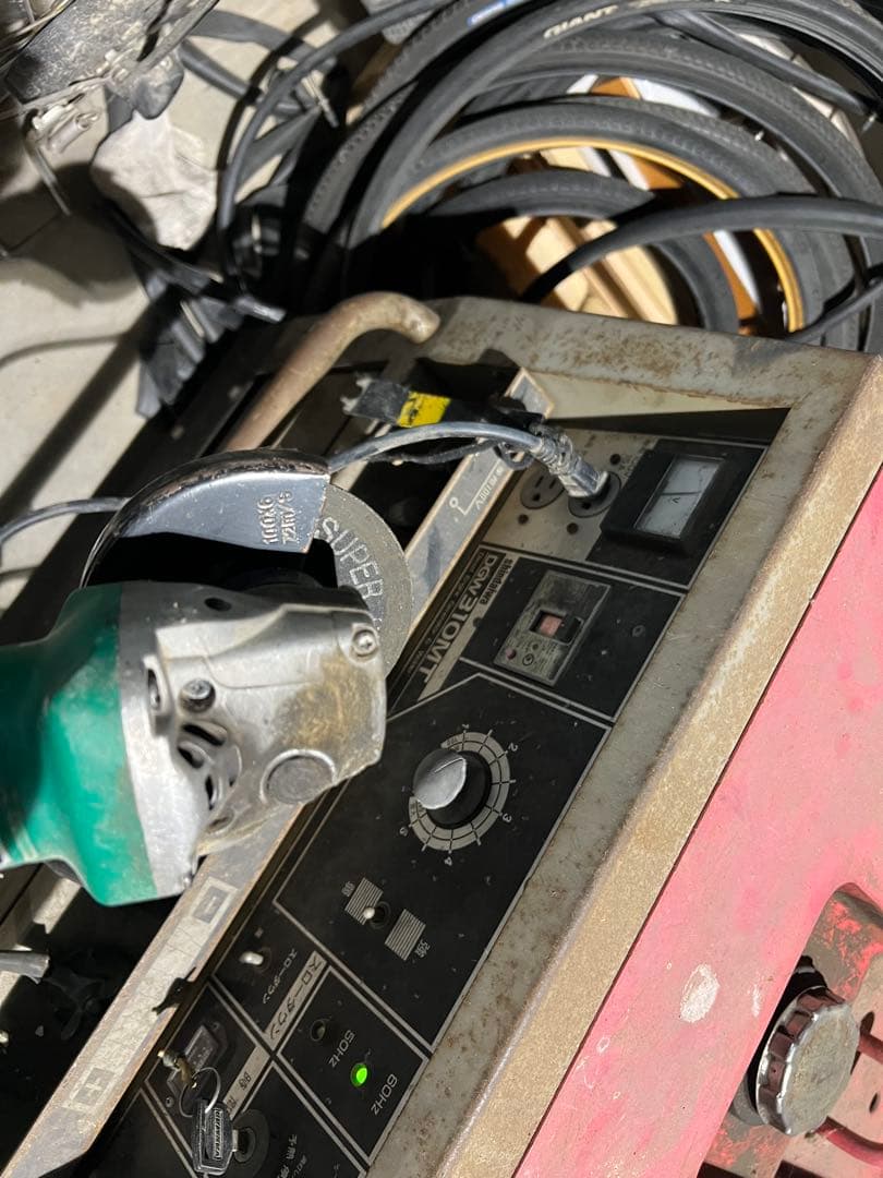 愛知県手渡し希望新ダイDGW310MT 防音型ディーゼルエンジン発電機兼用溶接機