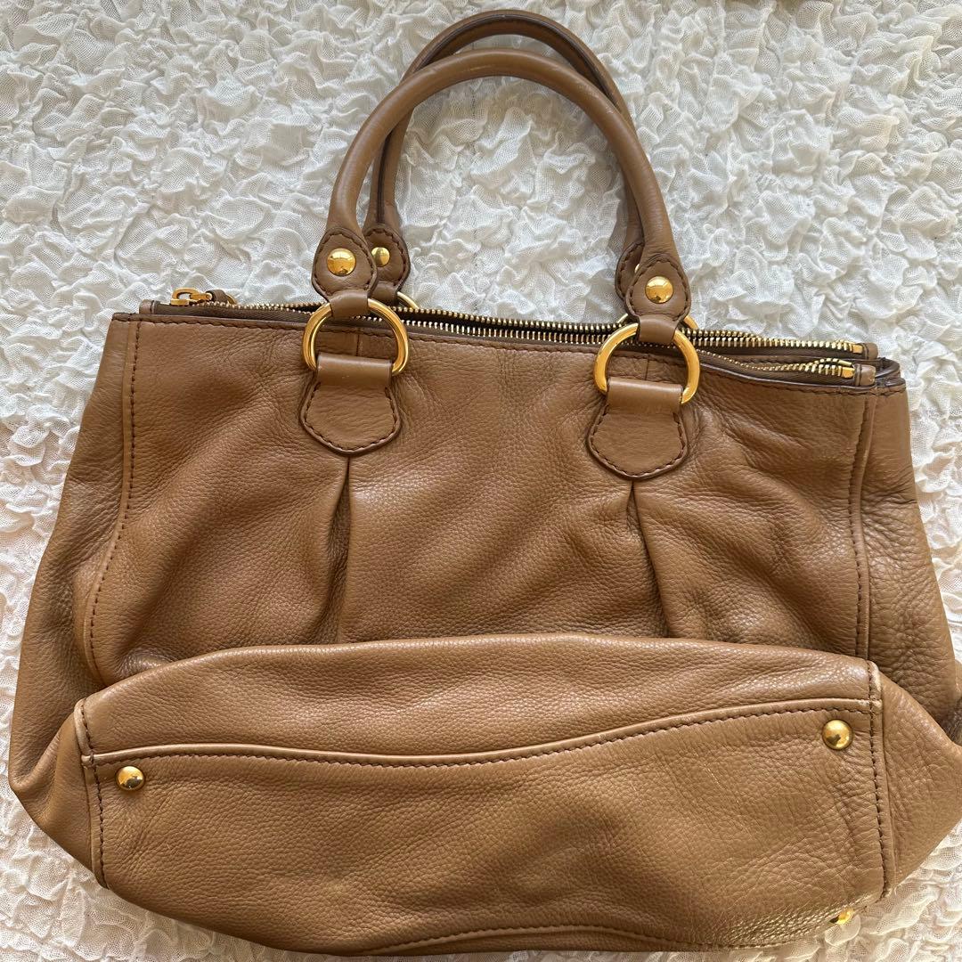 MIU MIU ブラウンレザー ハンドバッグ