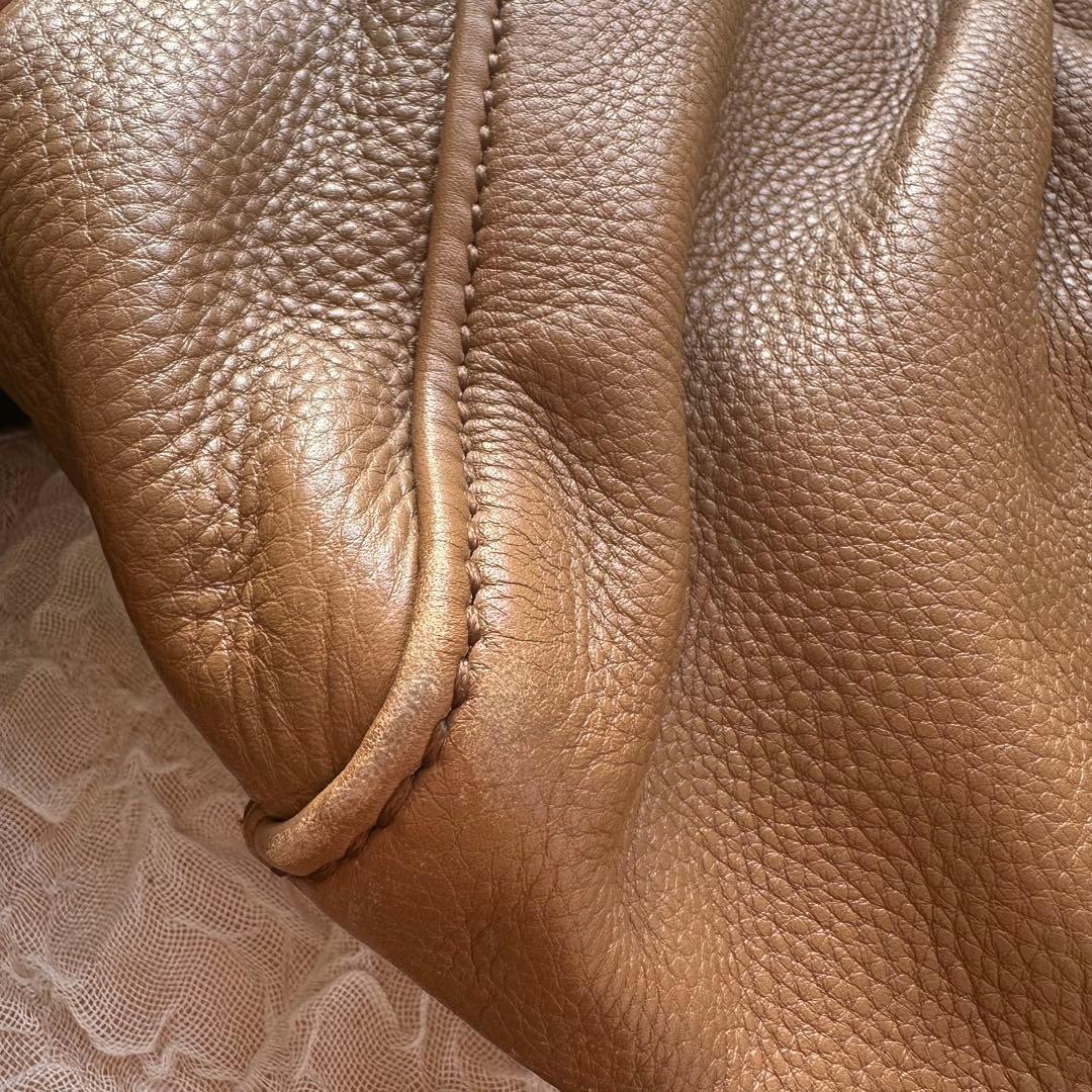 MIU MIU ブラウンレザー ハンドバッグ