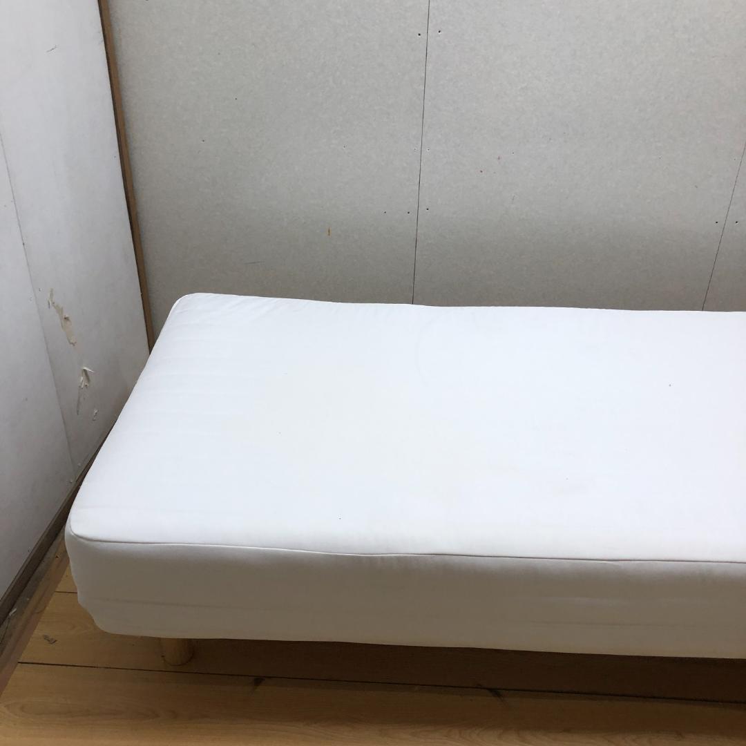 送料無料　無印良品 脚付きマットレスベッド シングル 白 250723-9