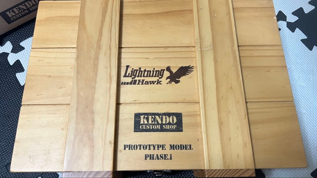 東京マルイ ライトニングホーク箱付き バイオハザードRE2