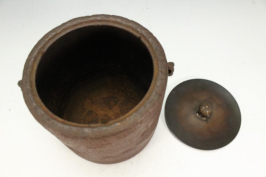 茶道具 竹林七賢人紋 筒釜 時代物(K-A653)