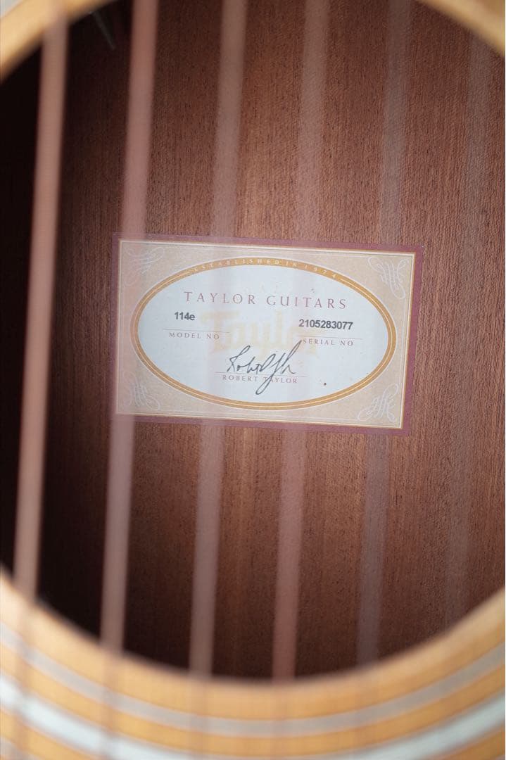 Taylor 114e アコースティックギター ギターケース付き 保証書あり