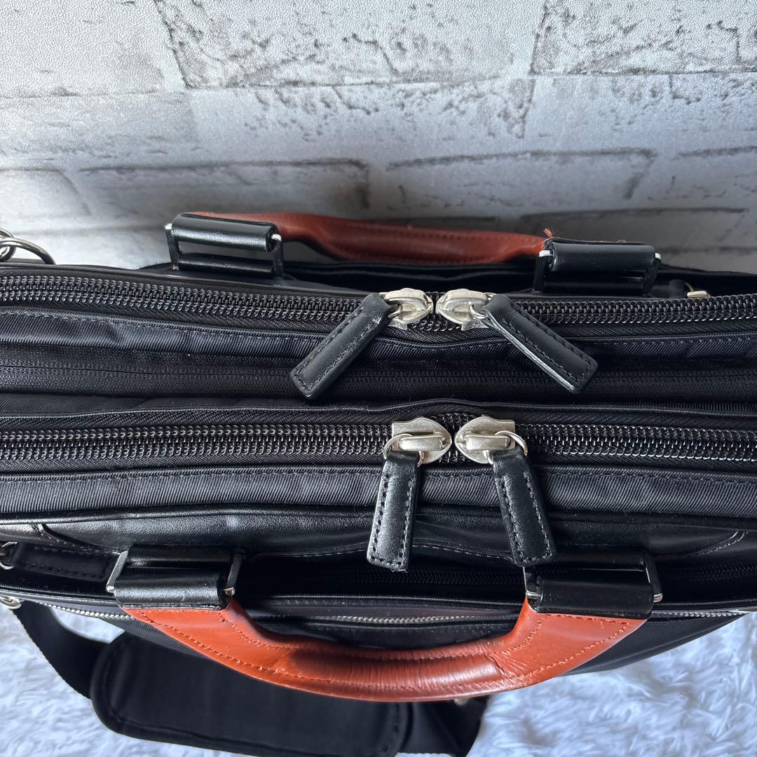 サムソナイト　ビジネスバッグ「エピッド 3」シリーズのブリーフケースEXP