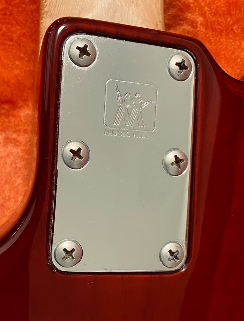 ベース MUSICMAN STINGRAY 20th ANNIVERSARY