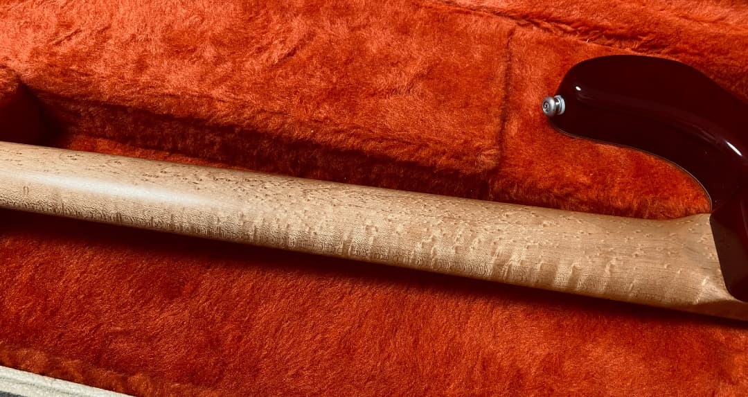 ベース MUSICMAN STINGRAY 20th ANNIVERSARY