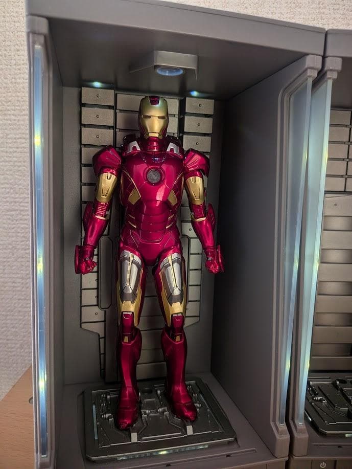 ZD toys アイアンマン ホール・オブ・アーマー フィギュア 1/10