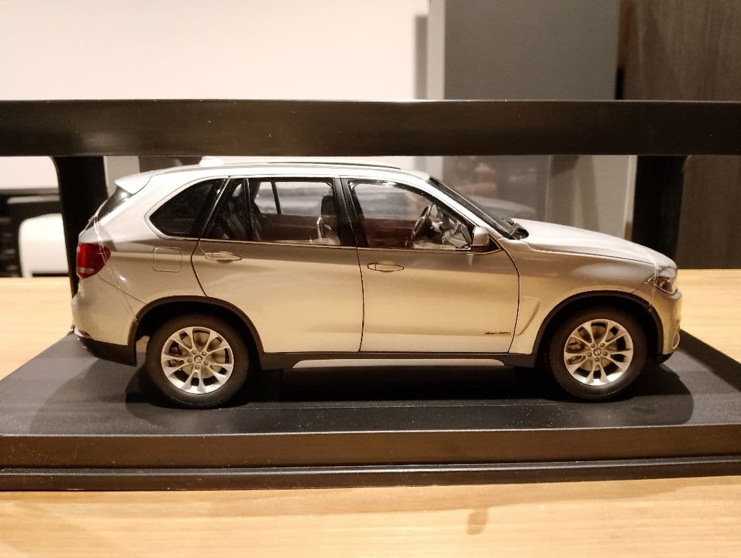 1/18 パラゴンモデル　BMW X5　ディーラー　ミニカー　グレイシアシルバー